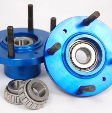 Radlagergehäuse hinten Aluminium eloxiert, halb so schwer wie original wird mit Radbolzen und Lagern geliefert