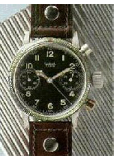 Die einzige mechanische Uhr im Programm, eine Replika der Hanhardt-Fliegeruhr aus dem zweiten Weltkrieg. Limitierte Auflage.