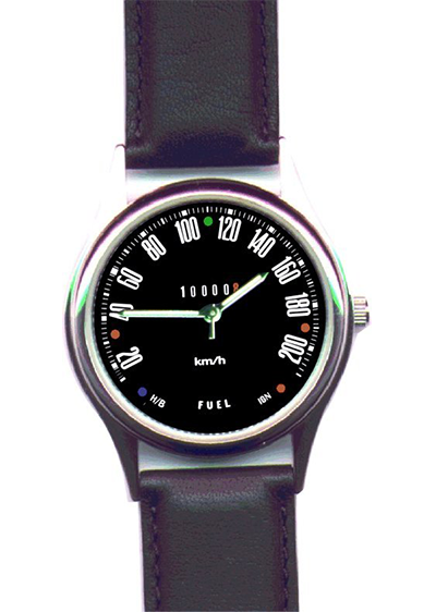 Diese Uhr zeigt auf Ihrem Zifferblatt die Skala eines deutschen Cooper S Tachometers